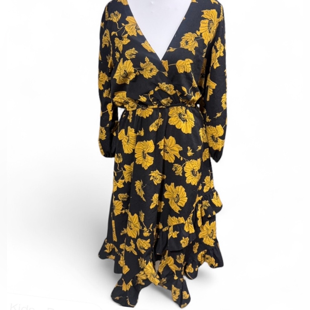 Reset by Jane Sz M black and yellow floral wrap dress with long sleeves